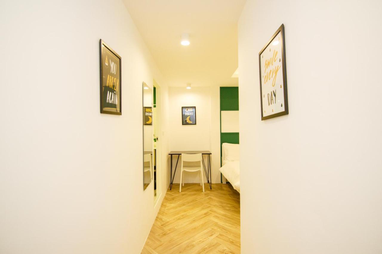 Folk Poshtel Asok Hostel Μπανγκόκ Εξωτερικό φωτογραφία
