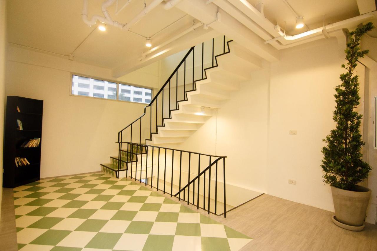 Folk Poshtel Asok Hostel Μπανγκόκ Εξωτερικό φωτογραφία