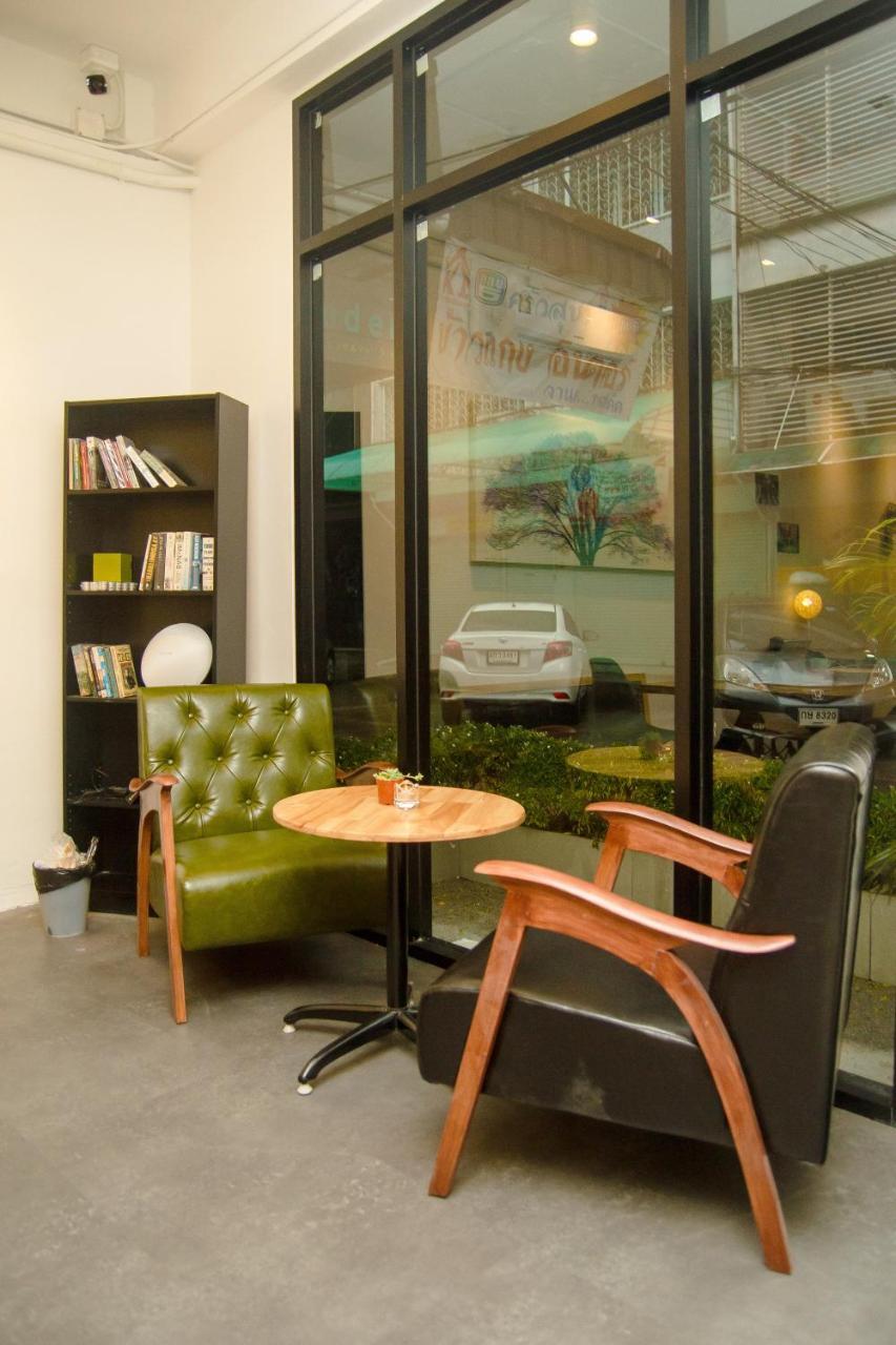 Folk Poshtel Asok Hostel Μπανγκόκ Εξωτερικό φωτογραφία