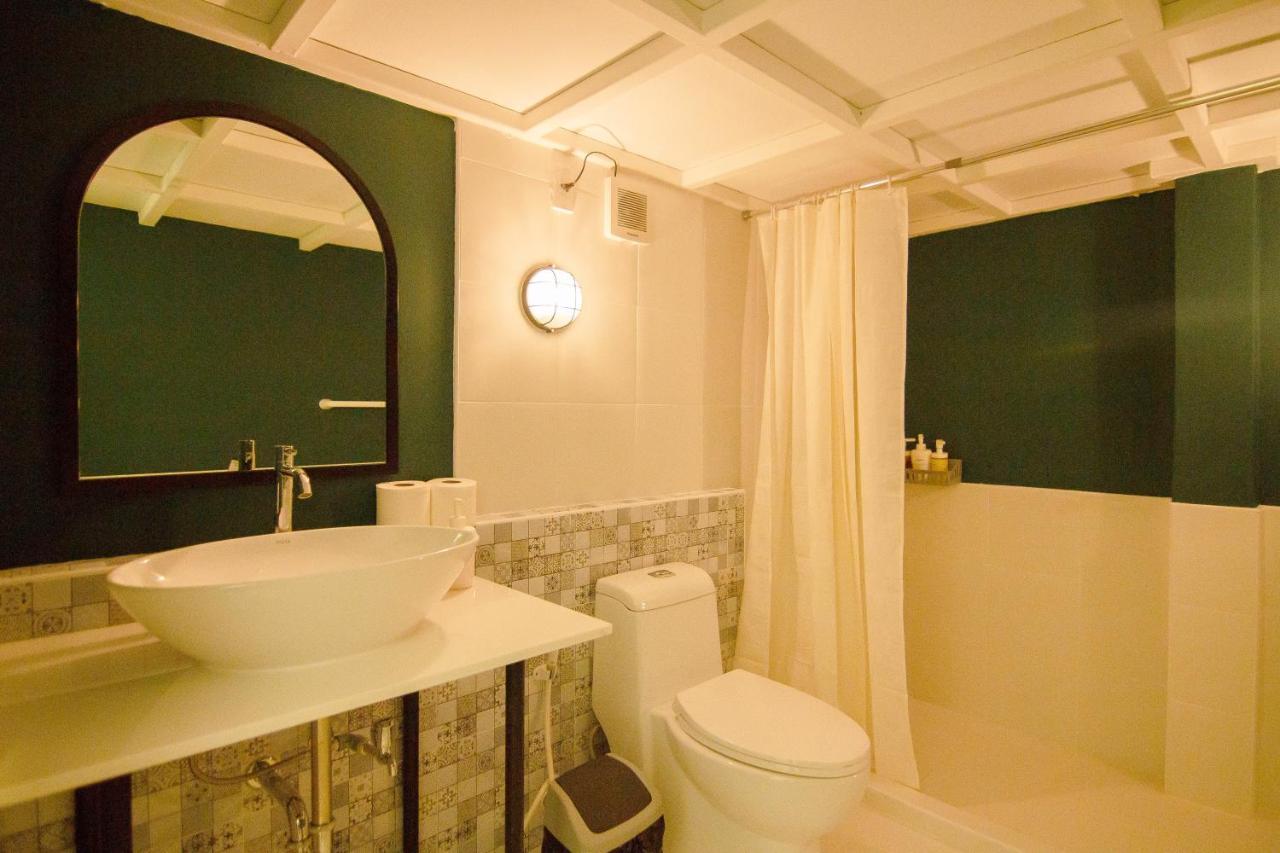 Folk Poshtel Asok Hostel Μπανγκόκ Εξωτερικό φωτογραφία