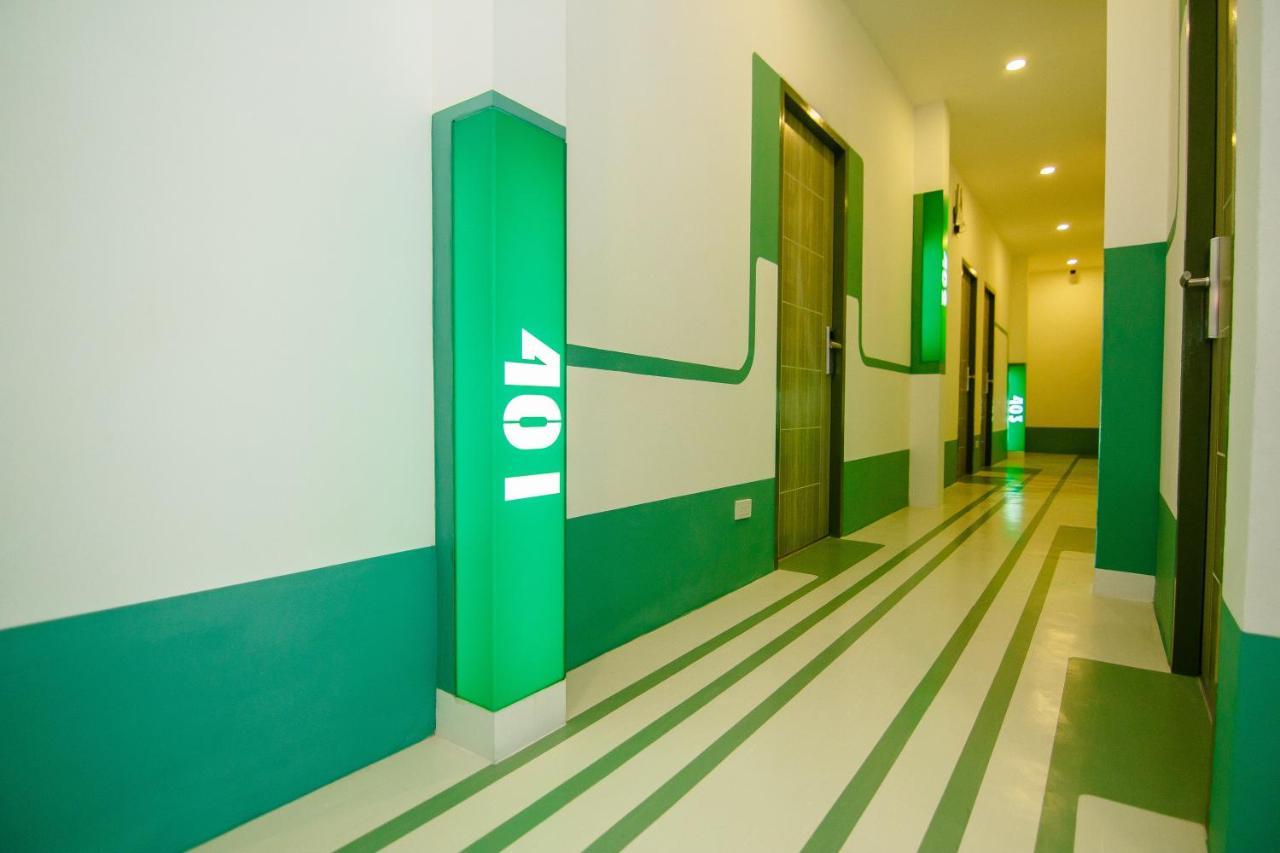 Folk Poshtel Asok Hostel Μπανγκόκ Εξωτερικό φωτογραφία