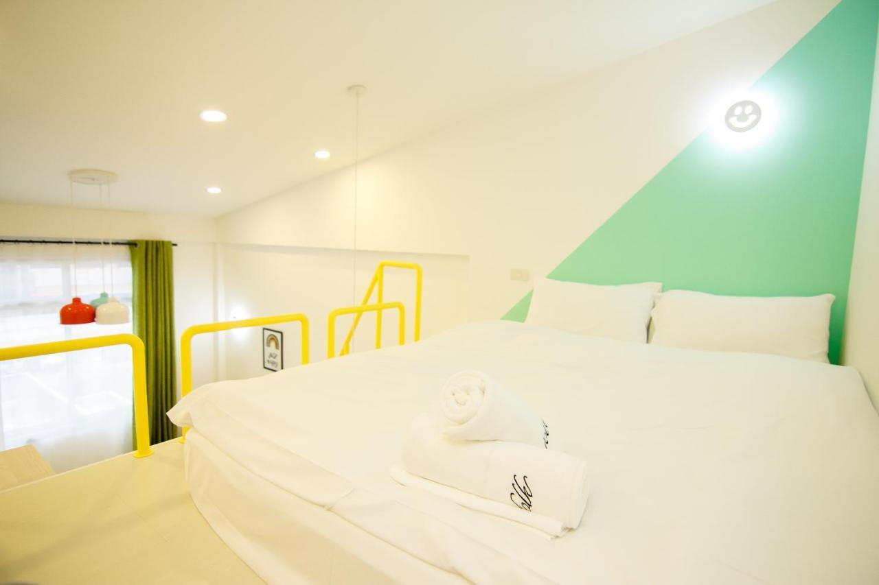 Folk Poshtel Asok Hostel Μπανγκόκ Εξωτερικό φωτογραφία